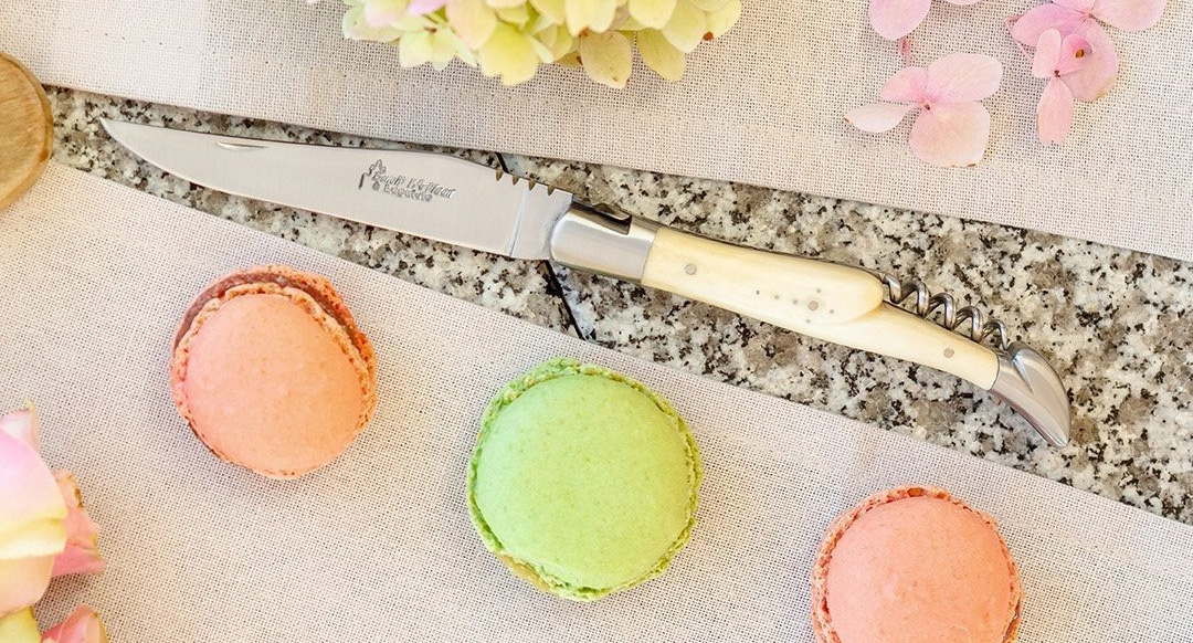couteaux avec tire bouchon